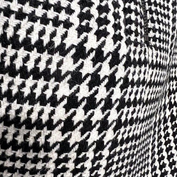 H&M Houndstooth Mini Skirt - Picture 3 of 4